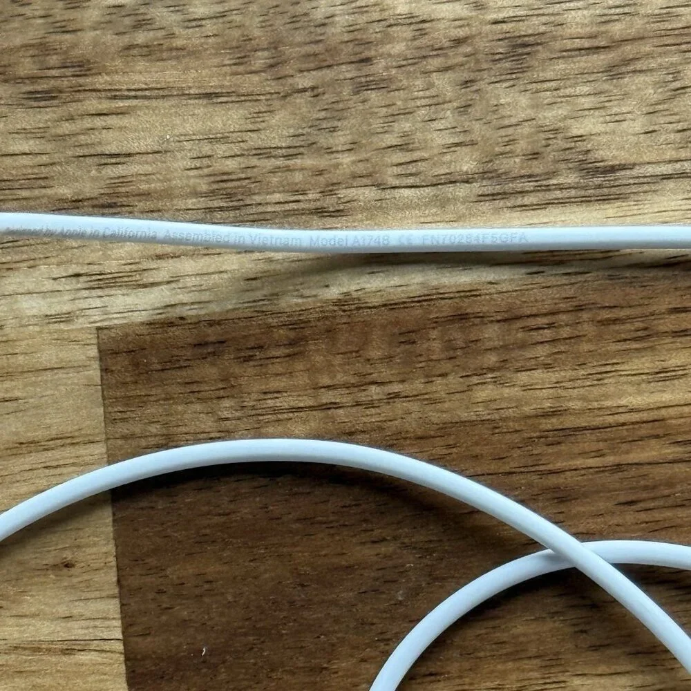 OEM Apple iPhone Wired Earpods Earphones Earbuds Lightning Authentic Original